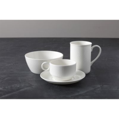Amanda White Embossed Mug, Set of 4