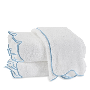 Matouk Cairo Scallop Bath Towel In Light Blue