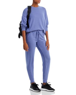 Selling alo soho sweatpant