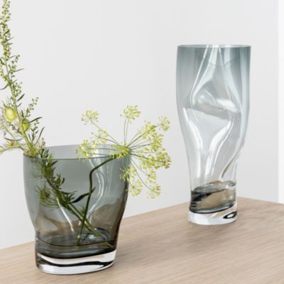 Squeeze Tulip Vase