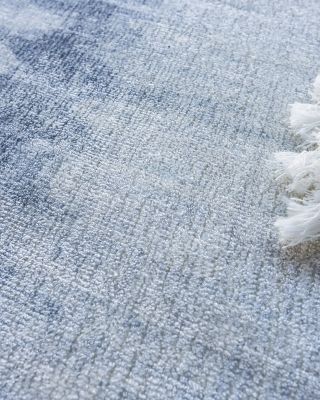 Chroma ER4735 Area Rug Collection