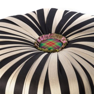 On Wall Street Setting Seat