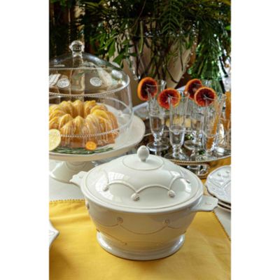 Berry & Thread Whitewash Casserole with Lid