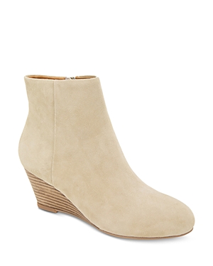 Andre Assous Kora Wedge Bootie In Sesame