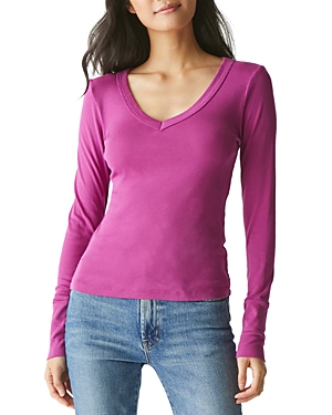 Michael Stars Logan Long Sleeve V Neck Tee In Berry