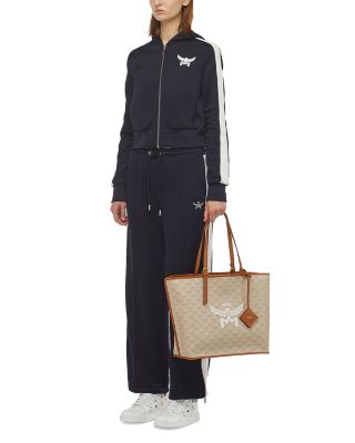 [MCM]★Himmel Lauretos Shopper Medium Himmel Shopper in Lauretos Blue | MCM ®US