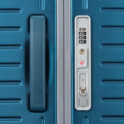 Framelock Max Large Spinner Suitcase