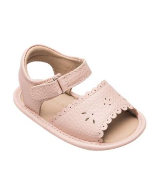  Unisex Sandal W/ Scallop