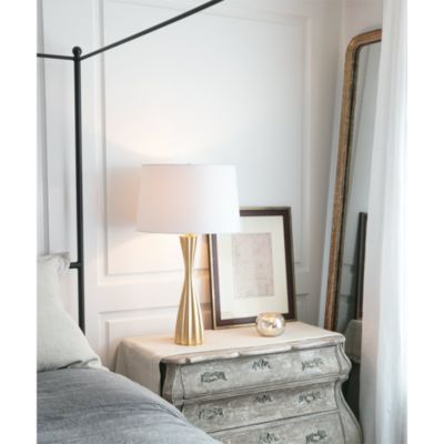 Regina Andrew - Southern Living Naomi Resin Table Lamp