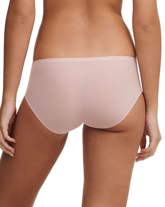 Shop Chantelle Soft Stretch One-size Seamless Hipster In English Rose