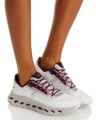 Women&#39;s Cloudtilt Low Top Sneakers in Black