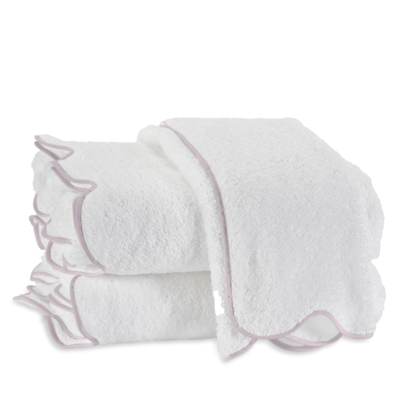 Matouk Cairo Scallop Bath Towel In Lilac