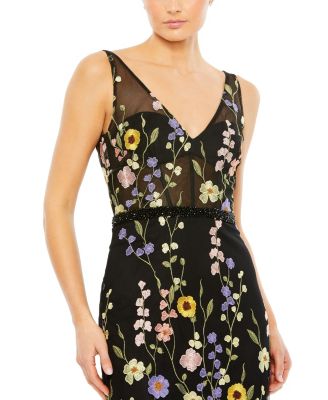 Embroidered Tulle Sleeveless V Neck A Line Gown