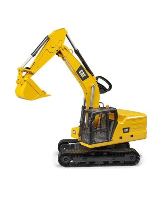 1/16 Caterpillar Excavator 5-7 - Ages 5-7