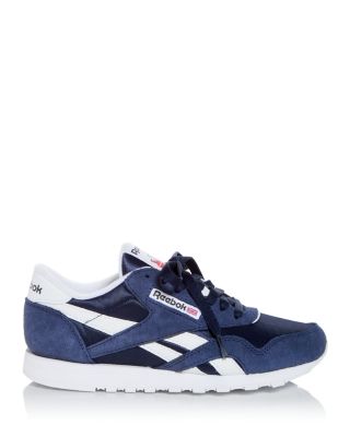 Women&#39;s Classic Low Top Sneakers