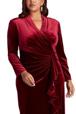 Plus Markum Long-Sleeve Velvet Flounce Gown