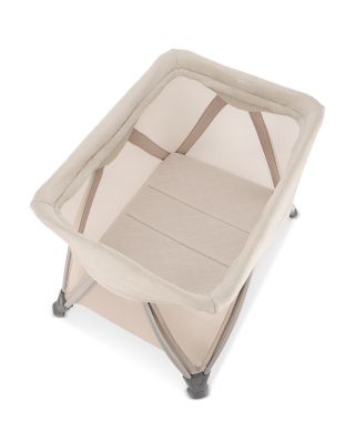 SENA™ aire Play Yard & Travel Crib + SENA™ series changer