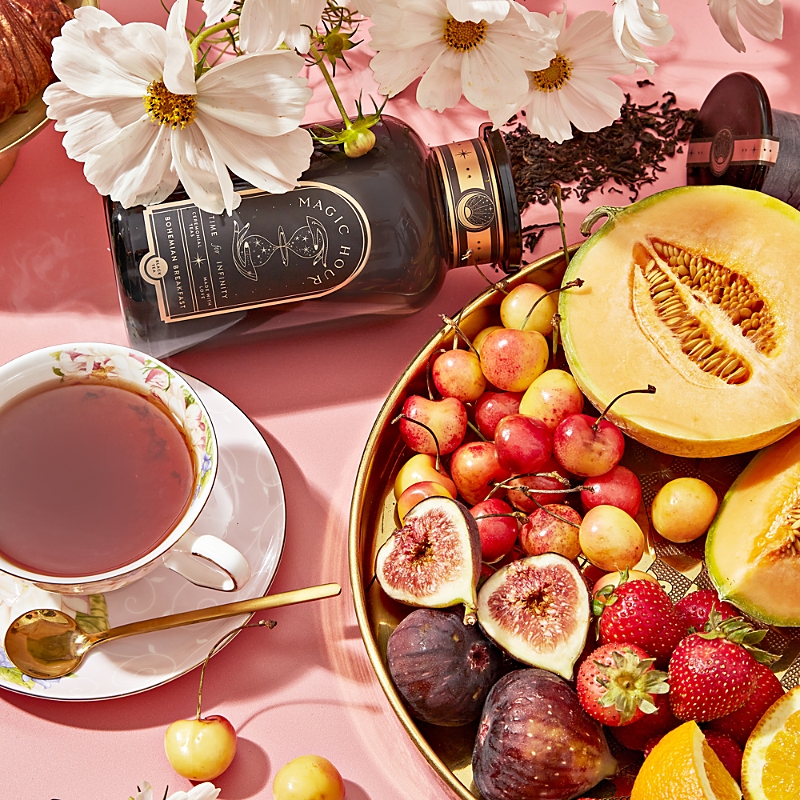Magic Hour Bohemian Breakfast Black Tea Probiotic Rich Vanilla Puerh Tea For Digestion & Energy In Violet Glass
