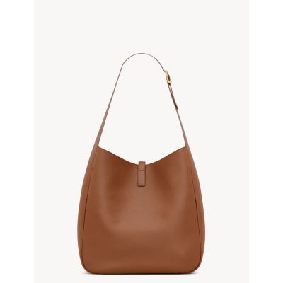Le 5 &Agrave; 7 Supple Large Shoulder Hobo Bag in Smooth Leather