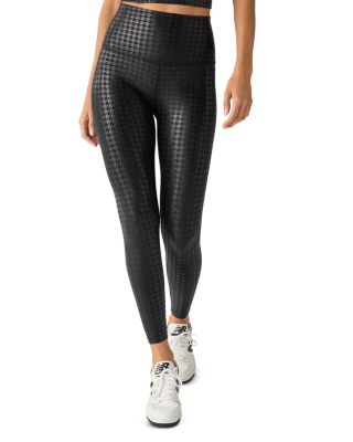 Beyond Yoga - Caught In The Midi Leggings in Houndstooth