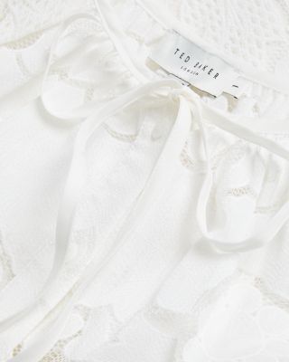 Lace Puffed Sleeve Blouse