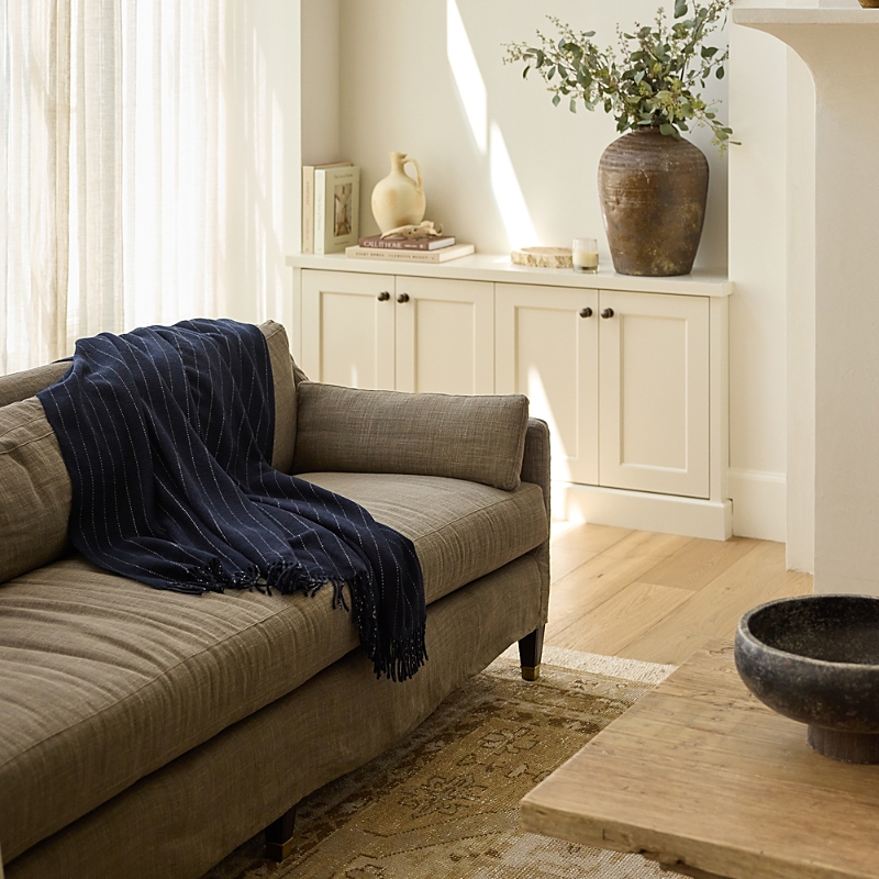 Cozy Earth Florence Throw Blanket In Navy