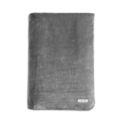 Modern Reversible Solid Bed Blanket, King