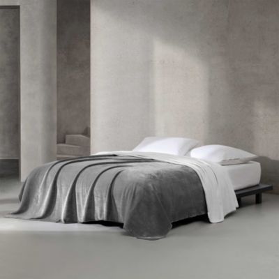 Modern Reversible Solid Bed Blanket, King