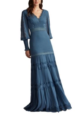  Nyssa Bishop Sleeve Gown