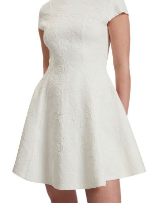 TED BAKER* CLODAA エンブロイダー ミニ フレアドレス Ted Baker Clodaa Embroidered Ponte Mini Skater Dress