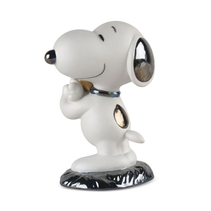 Snoopy Sculpture