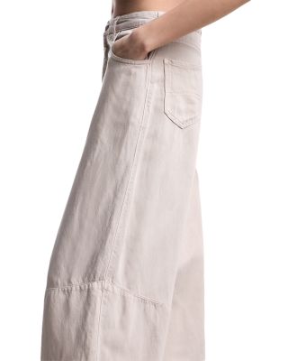 Relaxed Fit Jeans in Solid Light