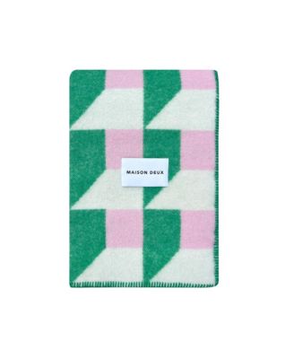 Cubics 4.25 x 6.5 ft Blanket