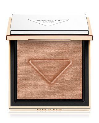 Light Glowing Highlighter Powder