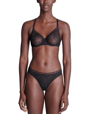Comete Full Coverage Lace Bra & Comete Feather & Fan Lace Thong
