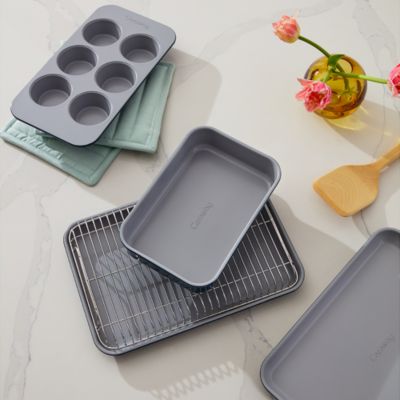 Mini Bakeware Set with Storage