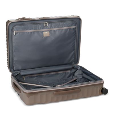 19 Degree Extended Trip Expandable 4-Wheel Packing Case