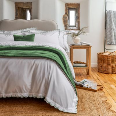 Scallop Edge Sheet Set