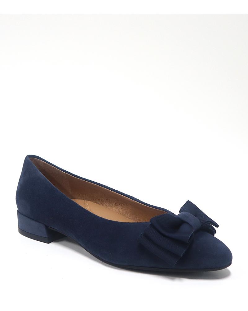 Gentle Souls By Kenneth Cole Women's Atlas Flat Suede Shoes In Blue