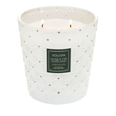 Noble Fir Garland Candle 38 oz. - Exclusive