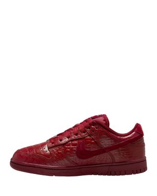 Women&#39;s Dunk Low Sneakers