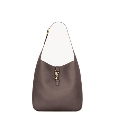 Le 5 A 7 Supple Large Shoulder Hobo Bag In Grained Leather