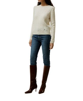 Classic Cable Knit Sweater with Ribbed Edges