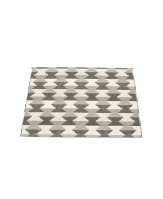 Dana Rug, 27 &amp;quot; x 24 &amp;quot;