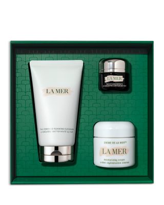 The Holiday Essentials Gift Set with Cr&egrave;me de la Mer ($770 value)
