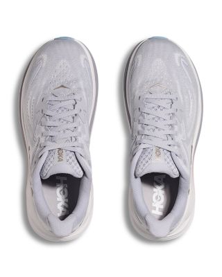 Women&#39;s Clifton 10 Sneakers in Ash Grey