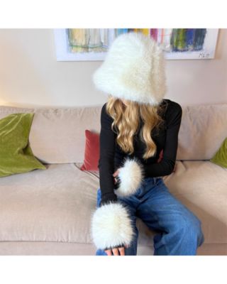 Oversized Faux Fur Bucket Hat