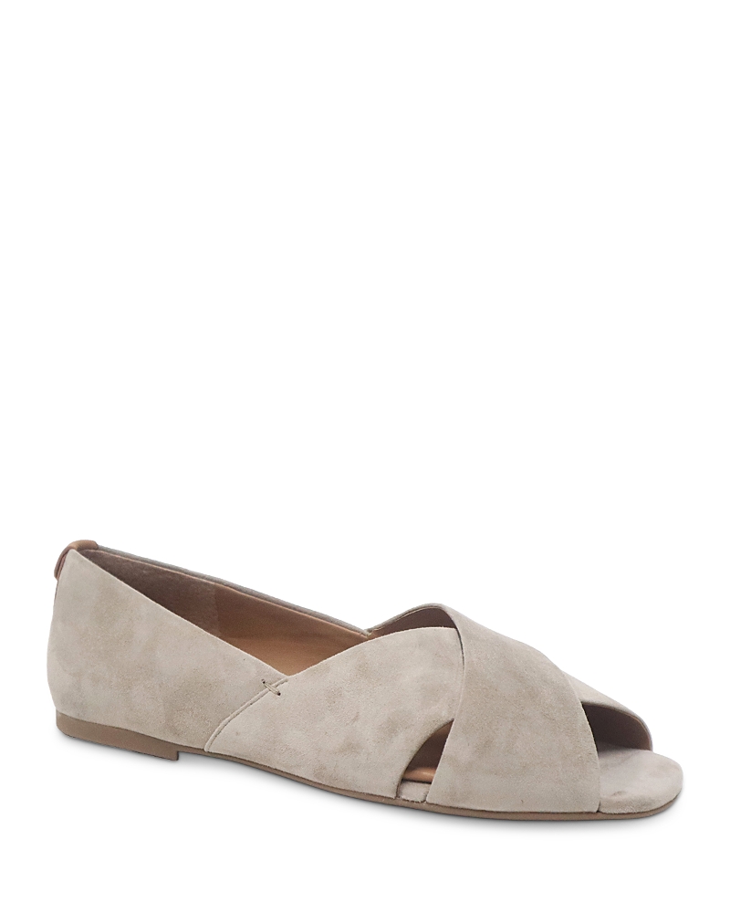 Gentle Souls by Kenneth Cole Women's Whoebe Snake Embossed Leather Open Toe Flats