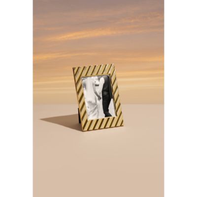 Maxime Frame - Gold, 5" x 7"