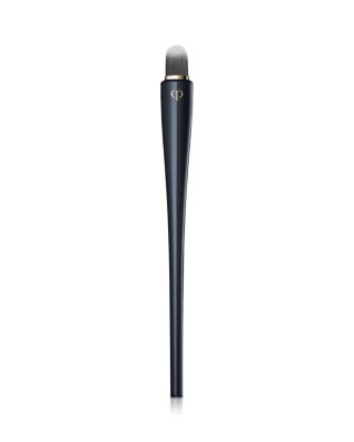 Gift with any Cl&eacute; de Peau Beaut&eacute; Concealer purchase!
